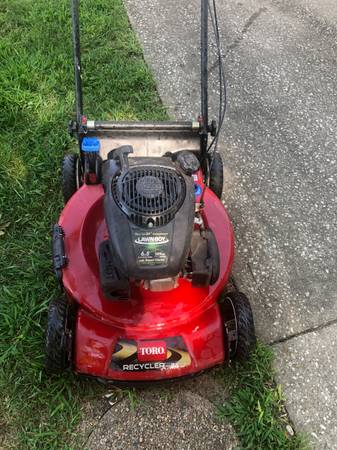 22Toro Personal Pace Self Propelled recycler Lawn Mower with 6.75 HP $195