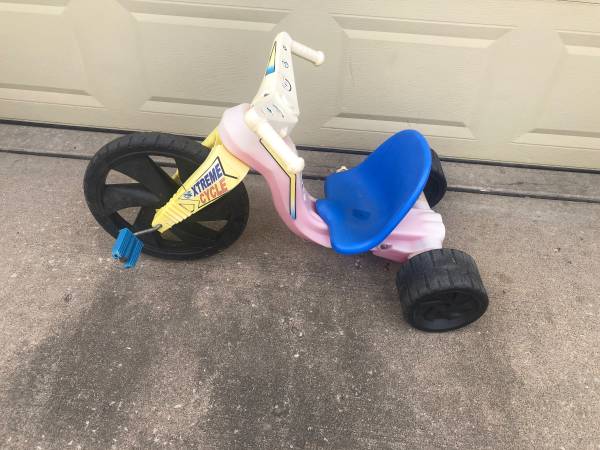 Photo Big Wheel Type Plastic Ride on Toy $25