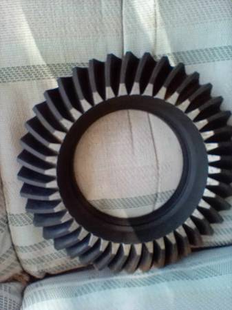Photo Ford 9 3.73 gears new in box $150