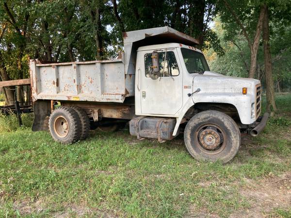 Photo International diesel dump truck $6,000