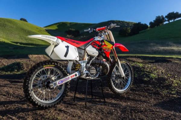 Photo Looking for Honda CR 125 or 250 1989 - 2007 2 Stroke $1,234