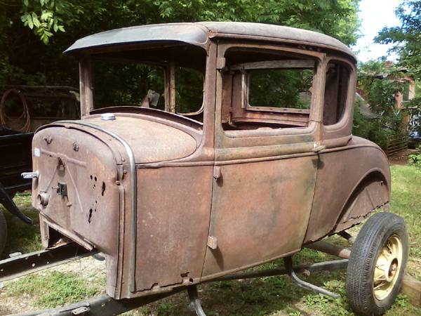 Photo MODEL A FORD COUPE $5,250