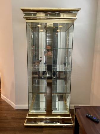 Photo Mastercraft Hollywood Regency Gold-Brass-Glass Lighted Display Cabinet $500