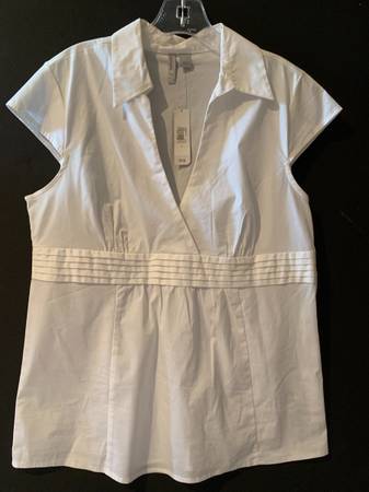 NWT Womens Old Navy White Cap Sleeve V-Neck Large Shirt $10
