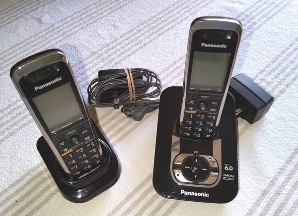 Photo Panasonic KX-TG7431 Expandable Cordless Phone , 2 Phone Set $20