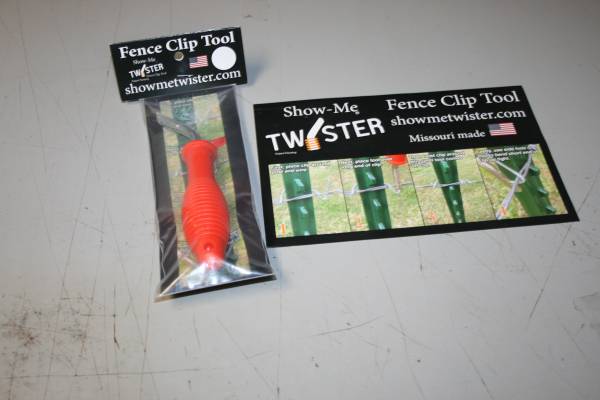 Photo SHOW-ME TWISTER FENCE CLIP TOOL $15