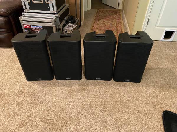 Photo Set of 4 QSC K10.2 Speakers $2,900