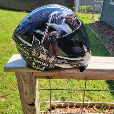 Photo Shoei RF-1100 motorcycle helmet $200
