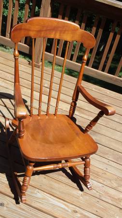 Photo Tell City Rock Maple Rocking Chair $75