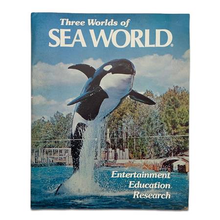 Photo Three Worlds of Sea World 1980 Souvenir Booklet $10