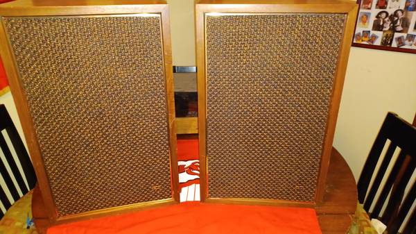 Photo VINTAGE PAIR OF BOZAK B301 TEMPO 8 OHM SPEAKERS (OR BEST OFFER)) $225