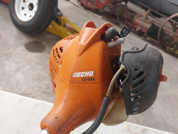 Photo - ECHO GT-225 Weed Eater - Edger $1