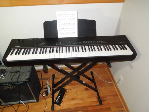 Photo yamaha cp33 stage piano keyboard excellent shape $500