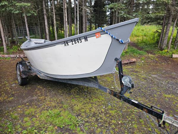 17 Fishrite Driftboat $6,900