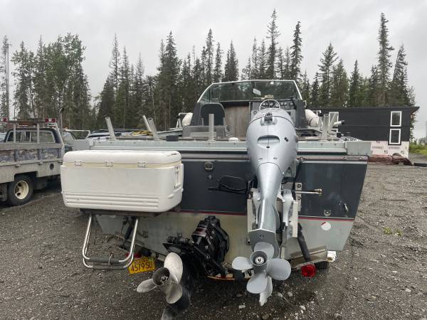 24 Aluminum sport fisher with cabin $7,000