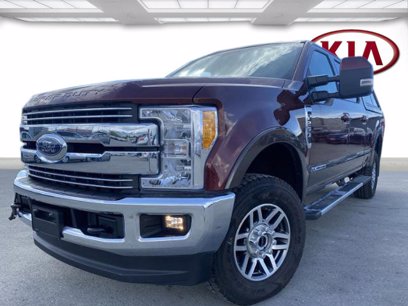 Photo Used 2017 Ford F250 4x4 Crew Cab Lariat for sale