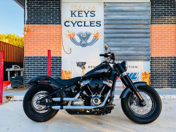Photo 2021 Harley-Davidson Slim-Only 183 MilesBrand New $17,500