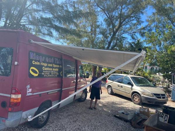 20 ft RV Awning Aleco Like New $200