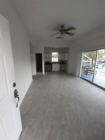 21 apartment near John Pennek park. Key Largo $2,000