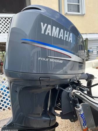 Photo Yamaha 225 Hp with controls, key switch and gauges $8,500