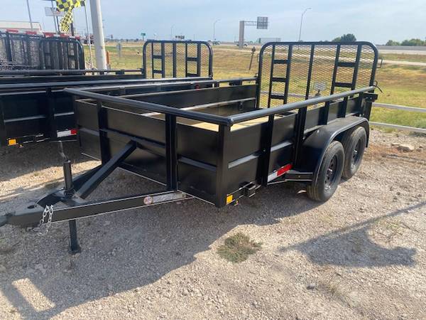 Photo 12 Tandem Axle Hyster Trailer $3,399