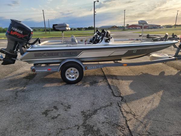 Photo Skeeter ZX Bass Boat $16,500
