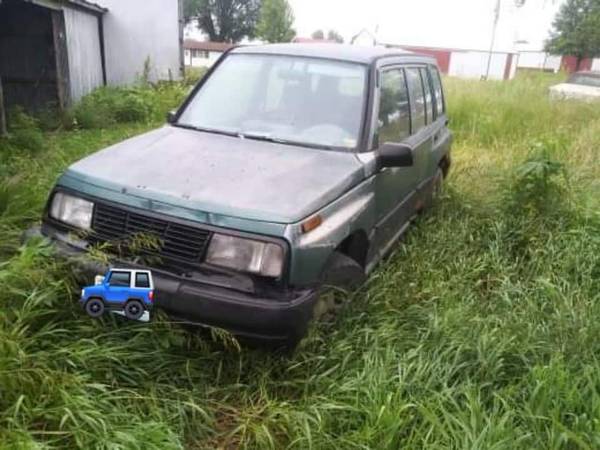 1996 Geo Tracker - Manual & 4WD - $700 (Wheeling) | Cars & Trucks For