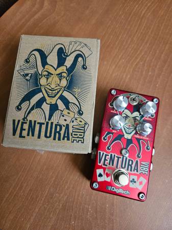 Photo Digitech Ventura Vibe electric guitar pedal $60