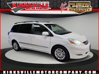 Photo Used 2009 Toyota Sienna XLE Limited for sale