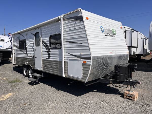 Photo 2012 Outdoors RV Back Country 22F $16,975