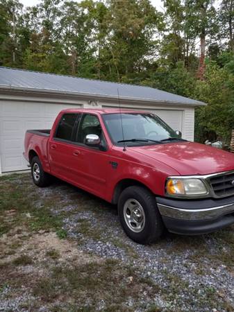 Photo 2001 Ford F-150 Super Crew Truck, Runs and drives very good $3,700