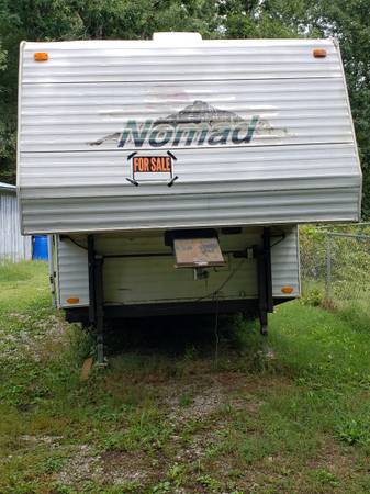 Photo 2001 Nomad 19 Fifth Wheel Cer $5,500
