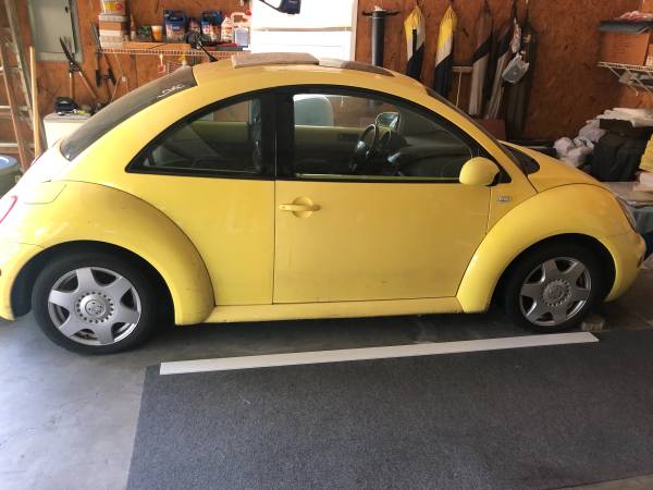 Photo 2001 VW Beetle $1,200
