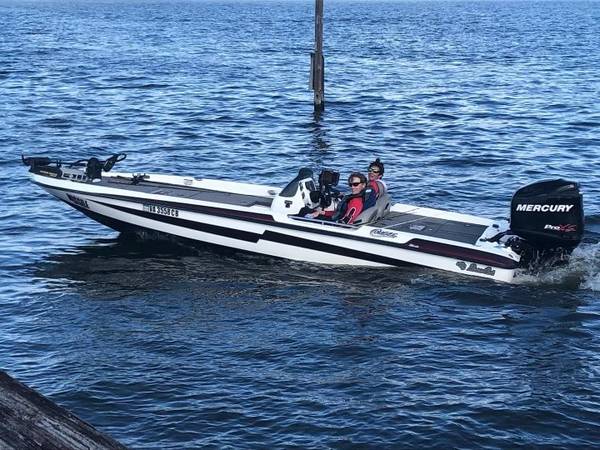 Photo 2004 Bass Cat Cougar with 2013 250 HP Optimax $32,500