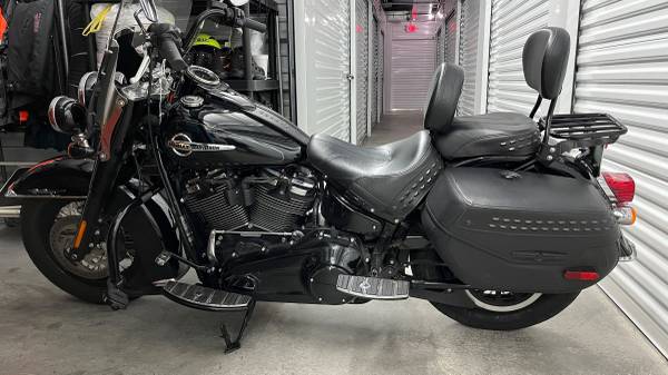 Photo 2019 Harley Davidson Heritage Classic $16,000
