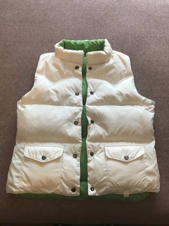 Photo American Eagle Womens Reversible Puffer Vest size Medium $10