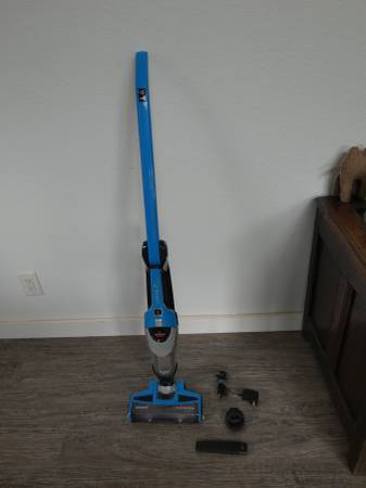 Photo Bissell Bolt Petite Vacuum cleaner $45