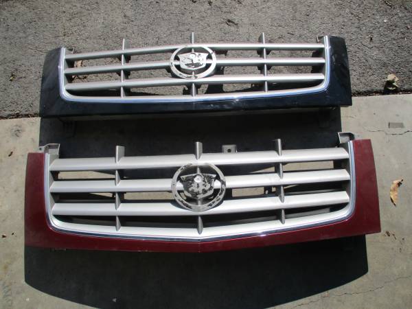 Photo Cadillac Front Grill Black or Burgandy $50
