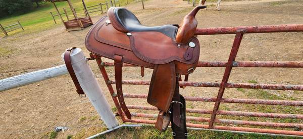 Photo Circle Y saddle $600
