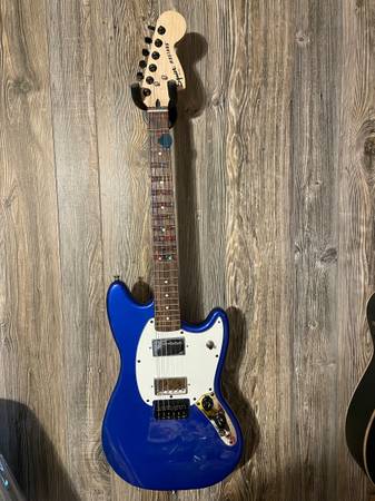 Photo Fender Mustang with Gibson pickups