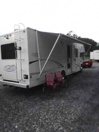 Photo Ford Motorhome 28ft $18,000