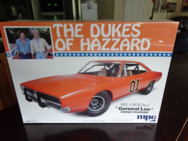 Photo GENERAL LEE 1969 DODGE CHARGER 116 MODEL KIT MPC $150