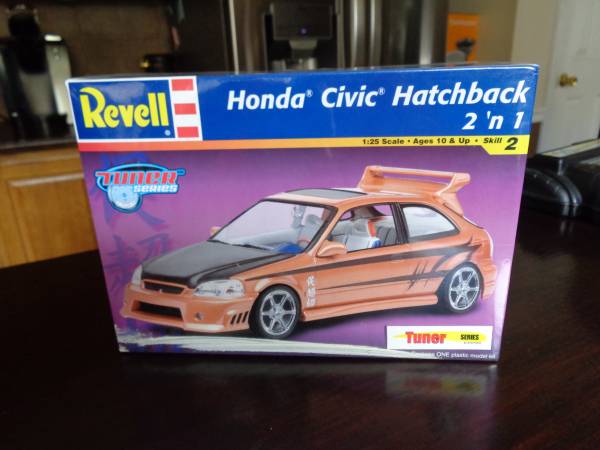 Photo HONDA CIVIC HATCHBACK 2N1 TUNER SERIES 125 REVELL $70