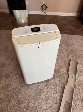 Photo LG Portable Air Conditioner $200