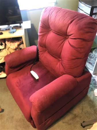 Photo Lift Chair Recliner $400