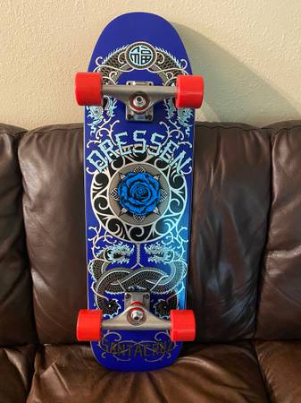 Photo Santa Cruz Complete Dressen Old School Reissue Complete skateboard $150