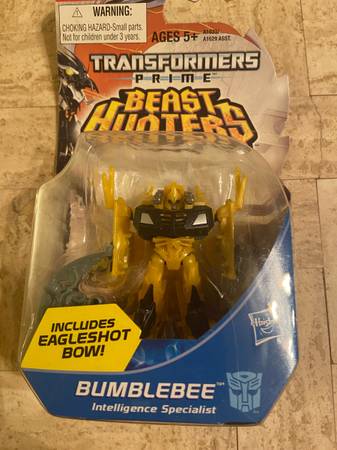 Photo Transformers Prime Beast Hunters Bumble Bee $10