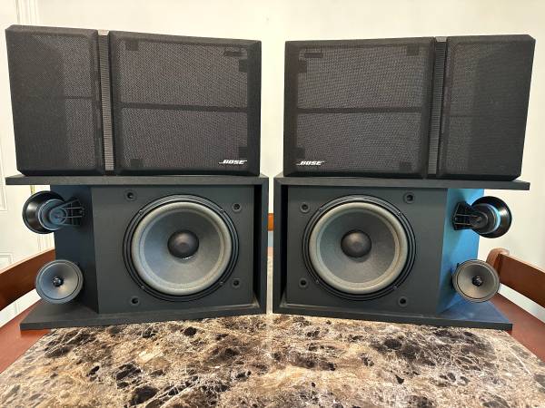 Photo Bose 301 Series III Bookshelf speakers $200
