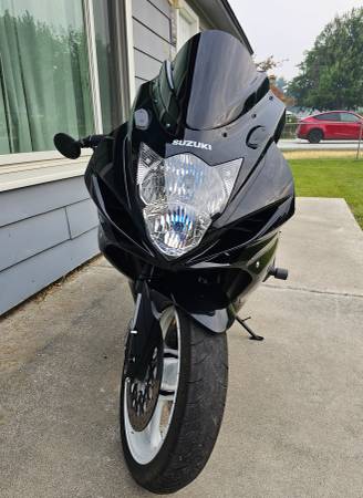 Photo Suzuki gsxr motorcycle $7,800