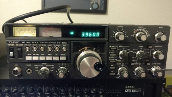 Photo Yaesu FT-102 HF amateur radio $250